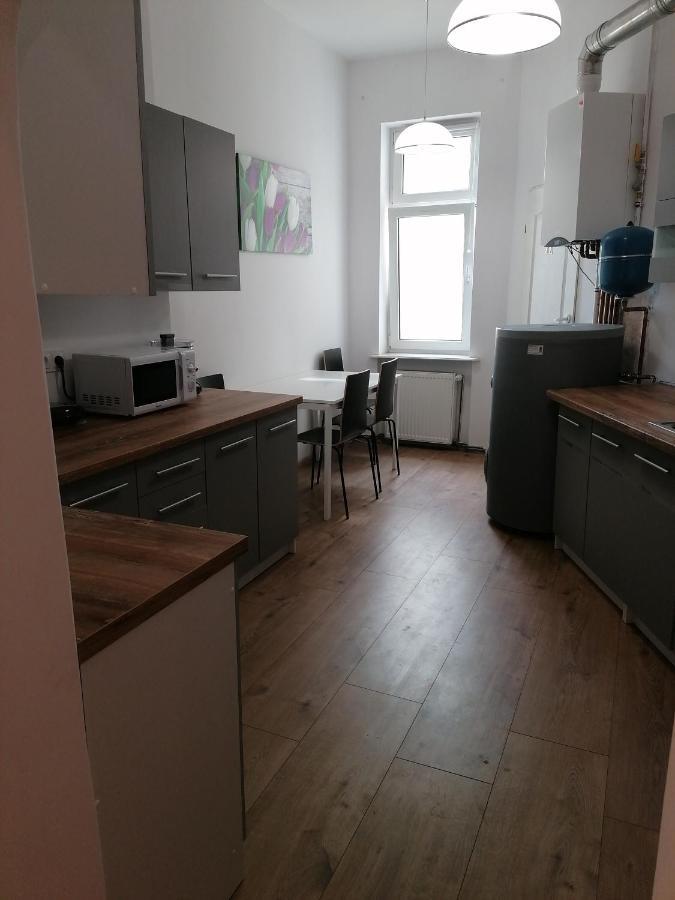 Hostel Tulip - Pokój 1 ze wspólną łazienką i kuchnią Szczecin Zewnętrze zdjęcie