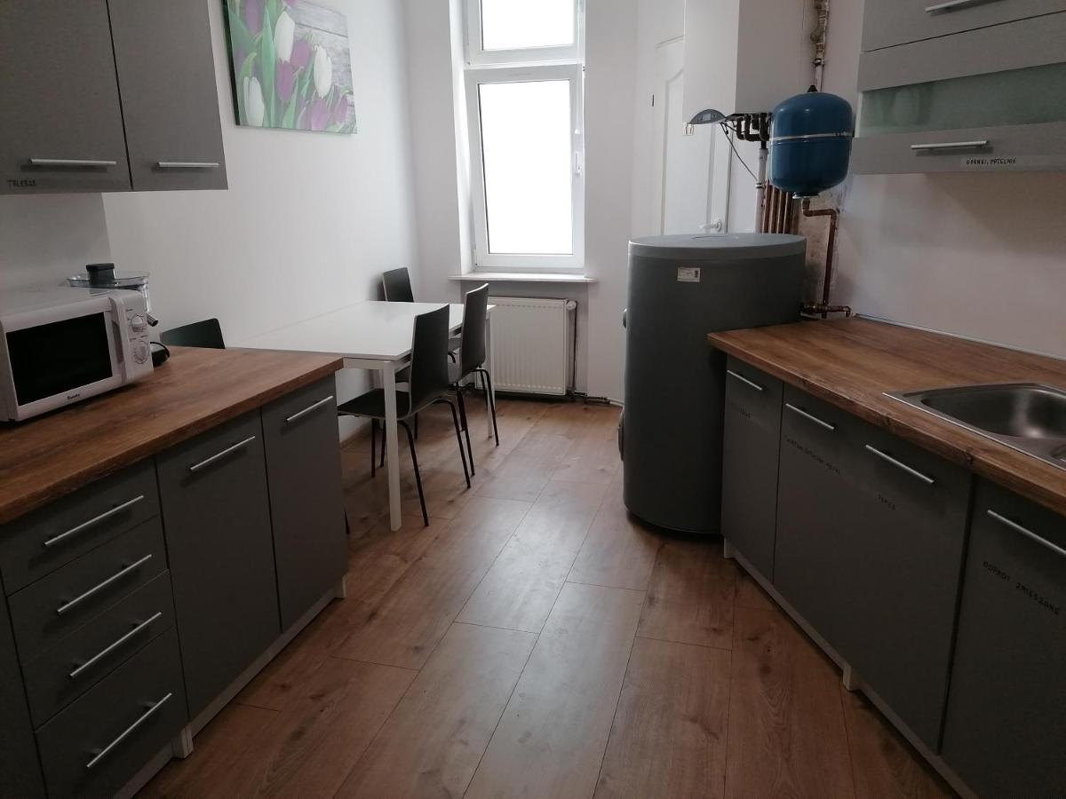 Hostel Tulip - Pokój 1 ze wspólną łazienką i kuchnią Szczecin Zewnętrze zdjęcie