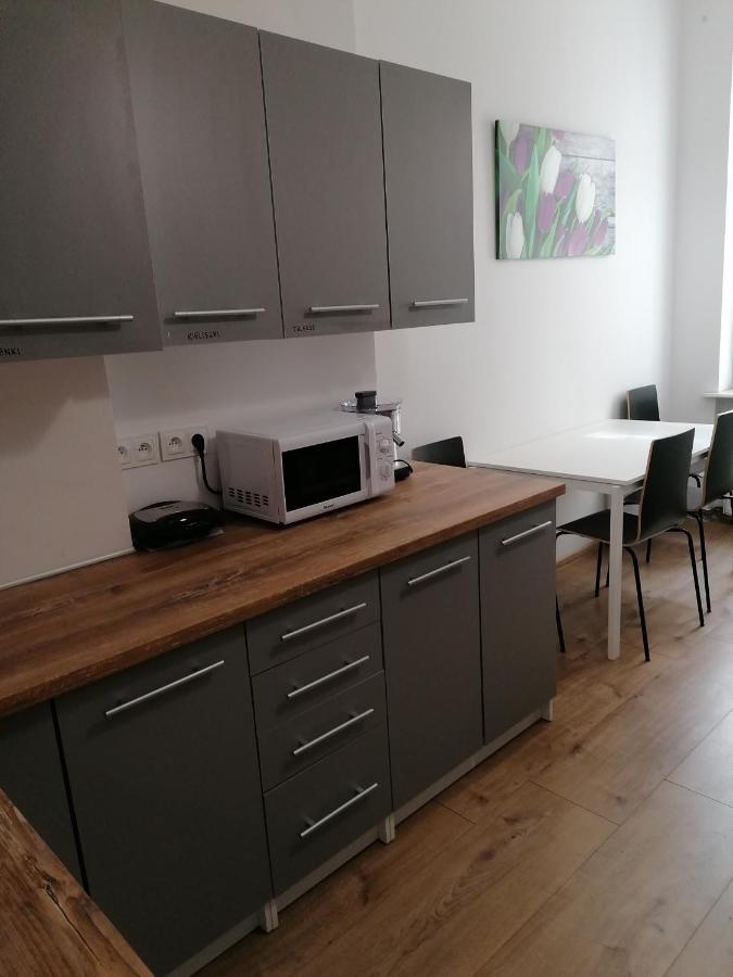Hostel Tulip - Pokój 1 ze wspólną łazienką i kuchnią Szczecin Zewnętrze zdjęcie