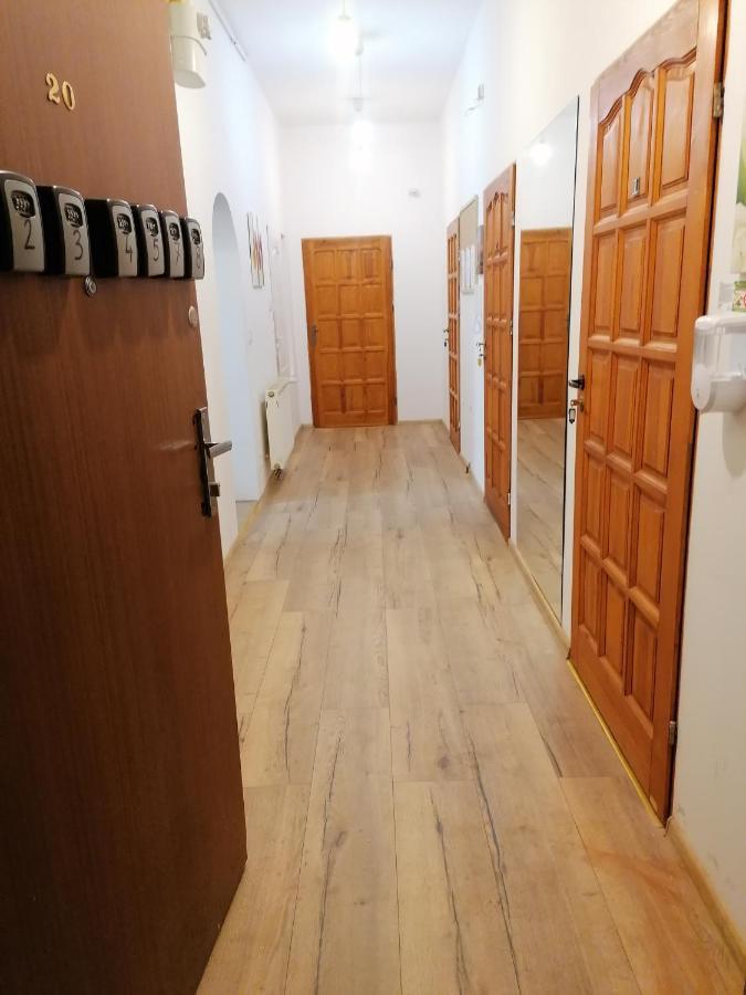 Hostel Tulip - Pokój 1 ze wspólną łazienką i kuchnią Szczecin Zewnętrze zdjęcie